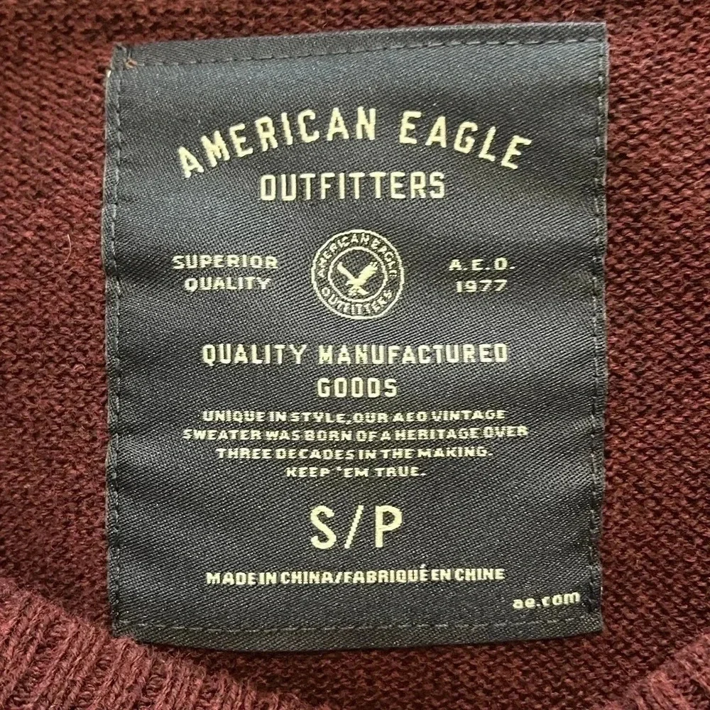 American Eagle V‎ Neck Long Sleeves Sweater Small/Petite